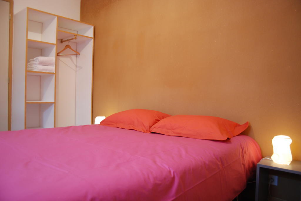 La Ferme Du Chauchix Hotell Lamballe Rum bild