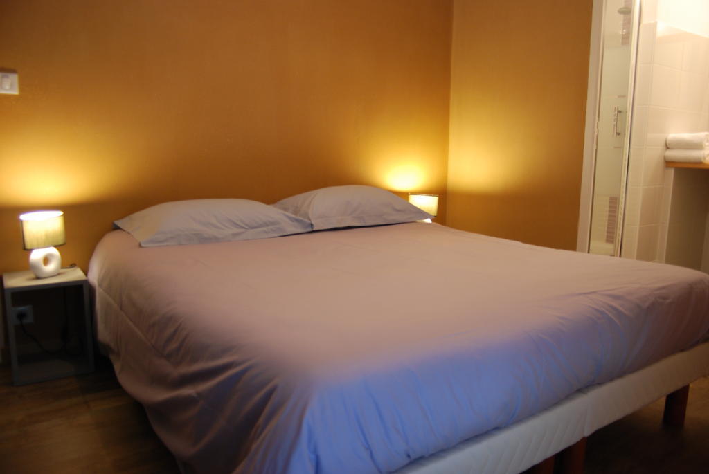 La Ferme Du Chauchix Hotell Lamballe Rum bild