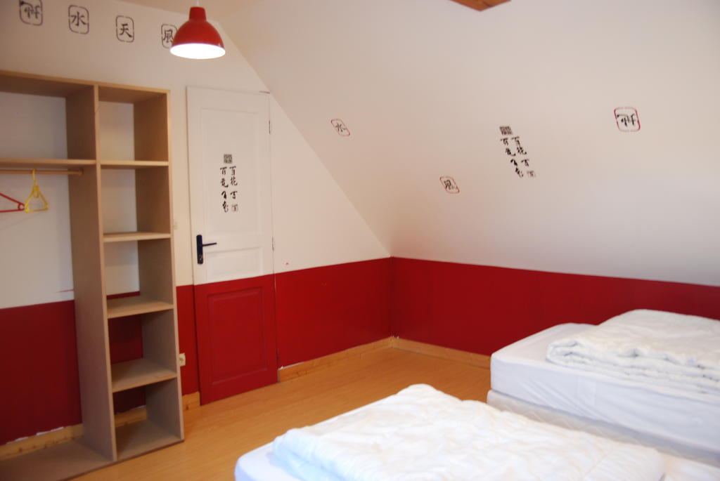 La Ferme Du Chauchix Hotell Lamballe Rum bild