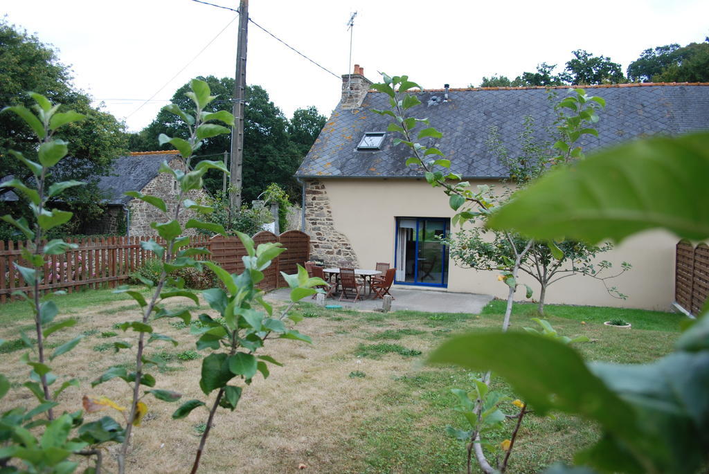 La Ferme Du Chauchix Hotell Lamballe Rum bild