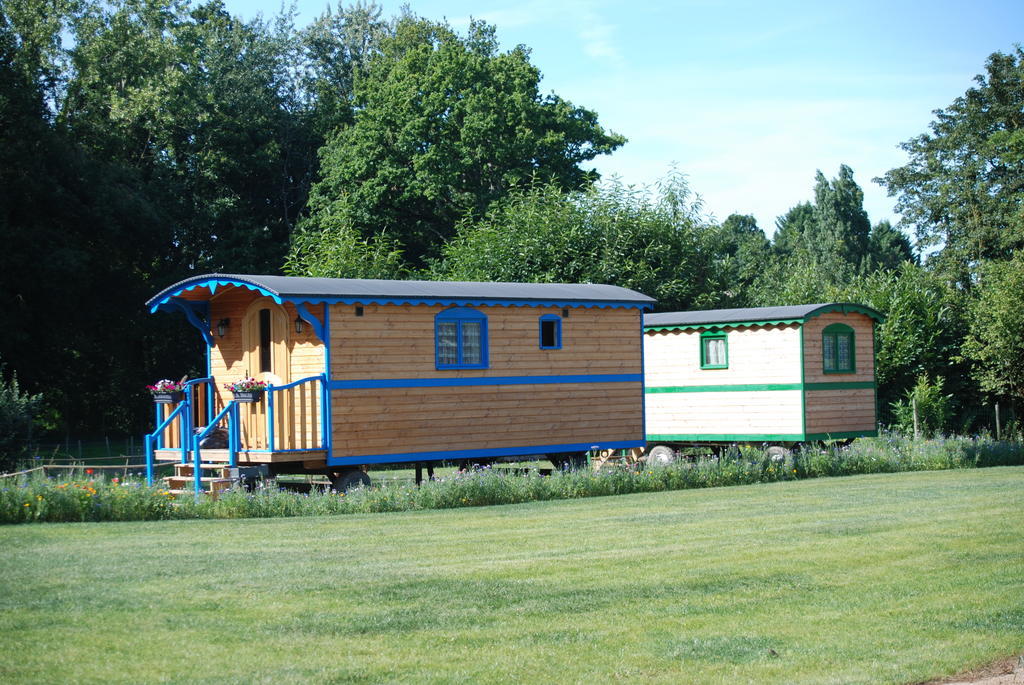 La Ferme Du Chauchix Hotell Lamballe Rum bild